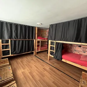 https://lola-backpackers-hostel.istanbul-turkeyhotels.com